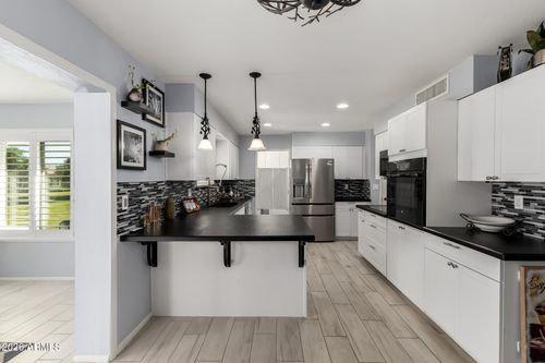 10502 W Roundelay Cir, Sun City, AZ, 85351-2268 | Card Image