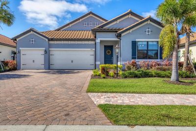 7028 Highgate Lane, House other with 4 bedrooms, 3 bathrooms and null parking in Bradenton FL | Image 1