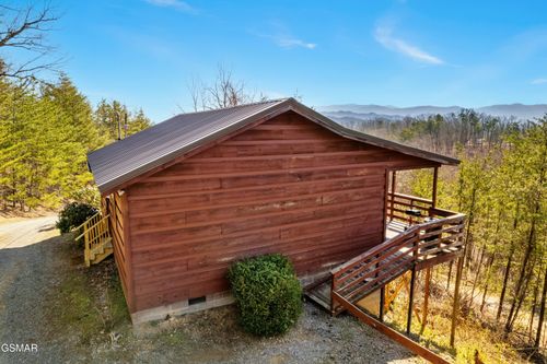 1883 Blackberry Way, Sevierville, TN, 37876 | Card Image