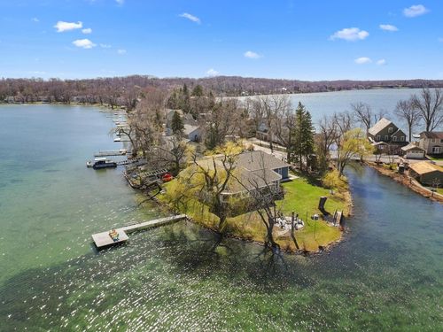 298 W Park Dr, Twin Lakes, WI, 53181-9363 | Card Image