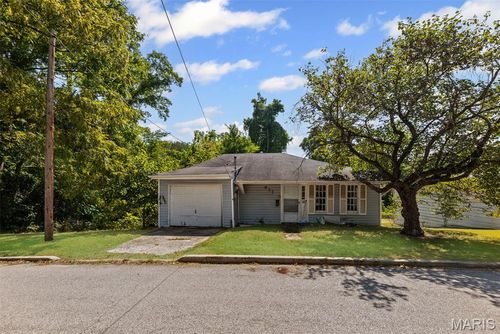 827 Chouteau Ave, Alton, IL, 62002-4202 | Card Image