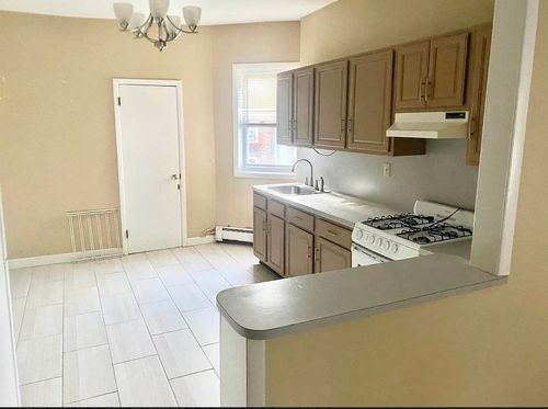 47 Wales Ave, Jersey City, NJ, 07306-6454 | Card Image