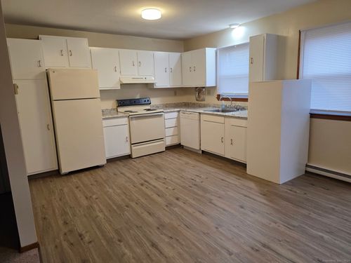 apt-4-88 Hickory St, Norwich, CT, 06360-4654 | Card Image