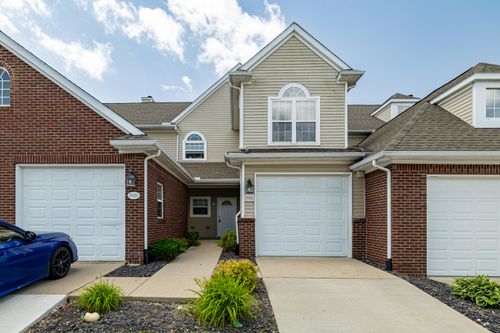 2906 N Knightsbridge Cir, Ann Arbor, MI, 48105-9292 | Card Image