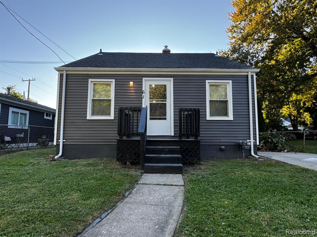 Francis Ave, Pontiac, MI 48342