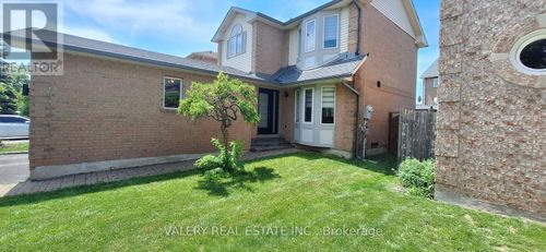 1-68 Mullis Crescent, Brampton (Fletcher's West), ON, L6Y4S9 | Card Image