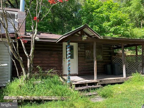 20 Whippoorwill Ln, LOCK HAVEN, PA, 17745-8759 | Card Image