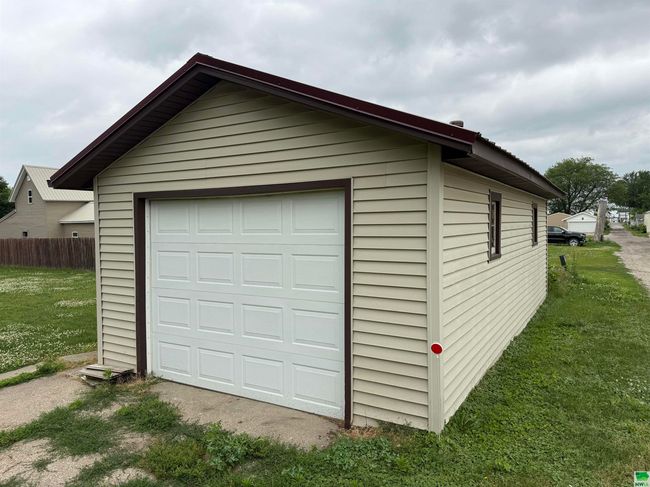 310 S 4 Th St, House other with 3 bedrooms, 2 bathrooms and null parking in Mapleton IA | Image 5