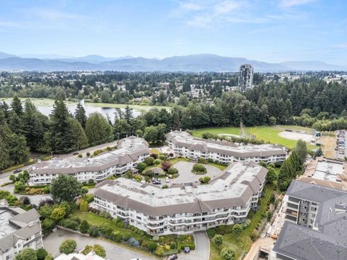 122-2451 Gladwin Rd, Abbotsford, BC, V2T3N8 | Card Image