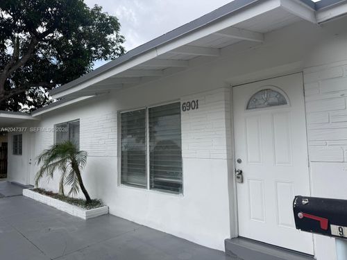 6901 Thomas St, Hollywood, FL, 33024-3734 | Card Image