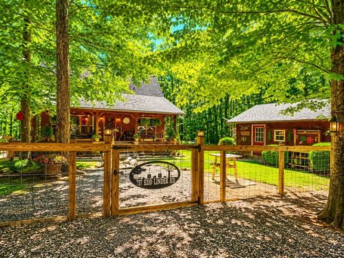 737 Edd Linder Rd, Jamestown, TN, 38556-6495 | Card Image