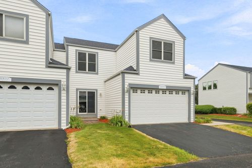 1800 Waters Edge Dr, Minooka, IL, 60447-8265 | Card Image