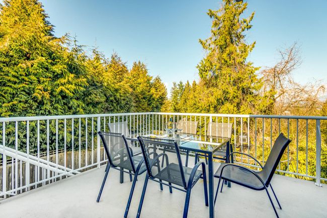 3047 Daybreak Avenue, House other with 4 bedrooms, 3 bathrooms and 6 parking in Coquitlam BC | Image 19
