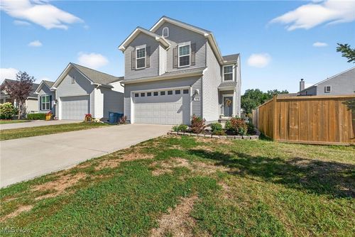 923 Longitude Ln, Amherst, OH, 44001-3460 | Card Image