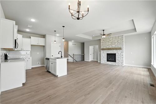 3319 N 109th Ter, Kansas City, KS, 66109-8905 | Card Image