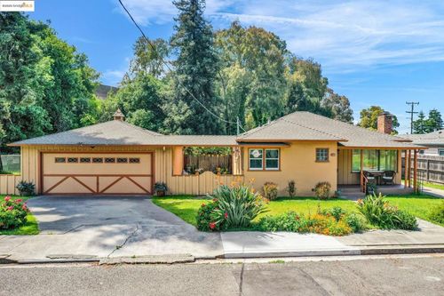 17359 Esteban St, Ashland, CA, 94541-1029 | Card Image