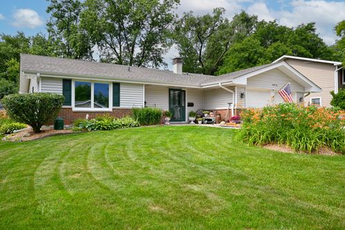 21W715 Glen Valley Dr, Glen Ellyn, IL, 60137-7040 | Card Image