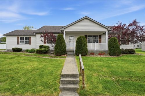 924 Rose Ave, New Castle, PA, 16101 | Card Image