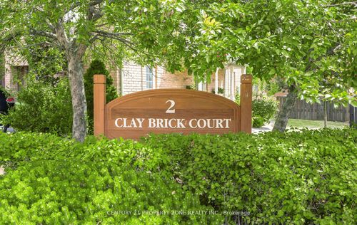 39-2 Clay Brick Crt, Brampton, ON, L6V4M7 | Card Image