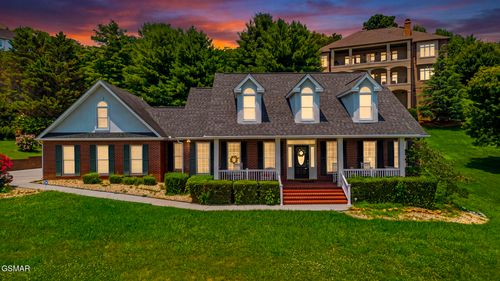 223 Lexington Pl, Sevierville, TN, 37862-4421 | Card Image