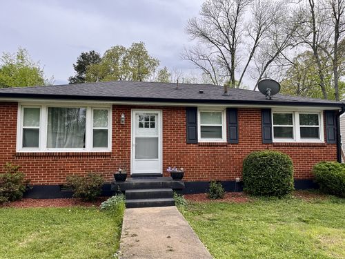 890 19th Ave W, Springfield, TN, 37172-9811 | Card Image