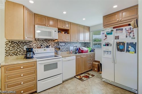102-49 High Point Cir S, NAPLES, FL, 34103-4233 | Card Image