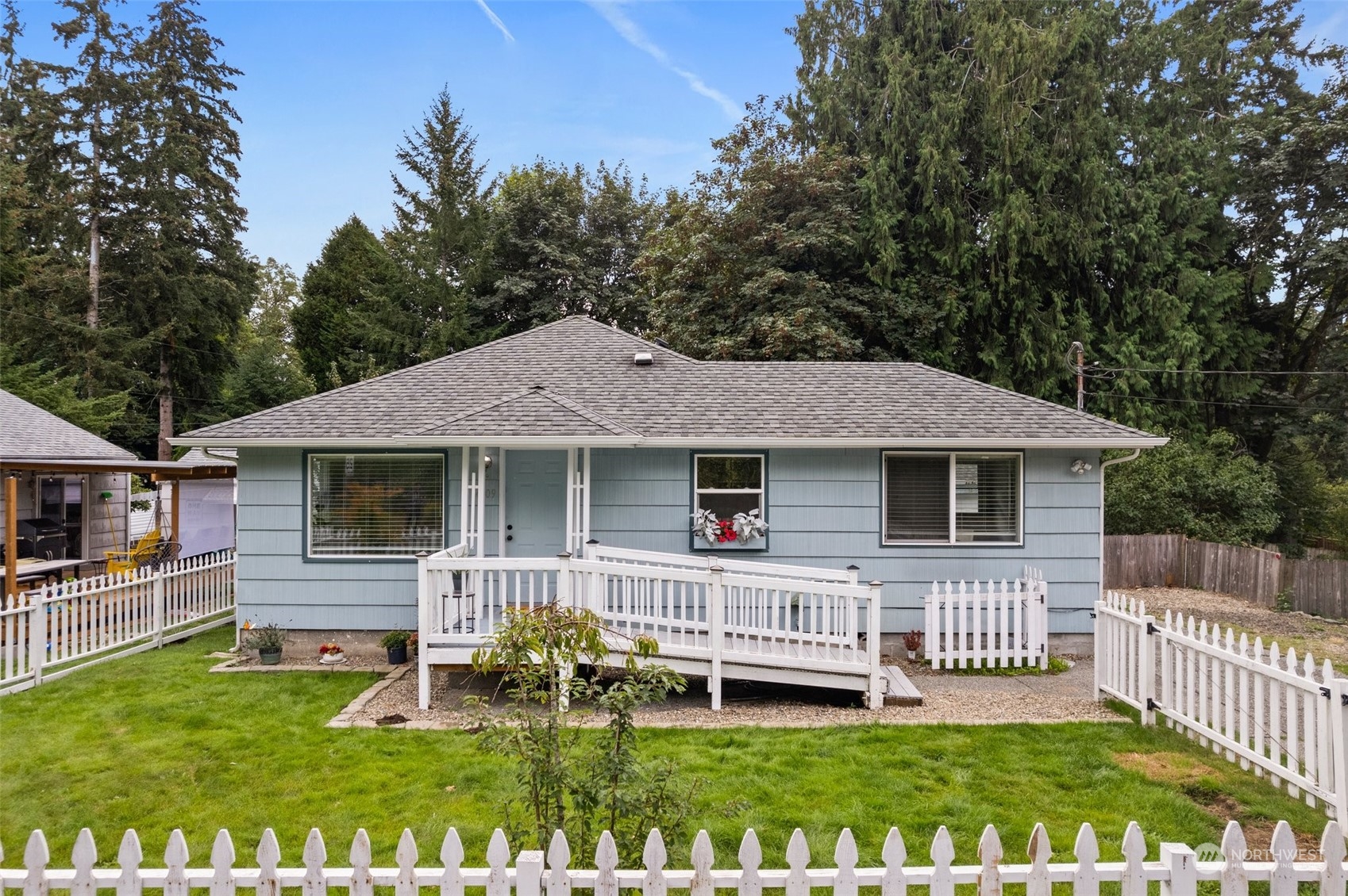 Kennedy Dr, Bremerton, WA 98312