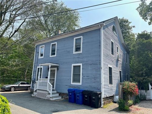 2-28 East St, Newport, RI, 02840-4047 | Card Image