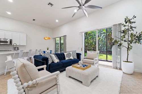 1071 Vintner Blvd, Palm Beach Gardens, FL, 33410-1526 | Card Image