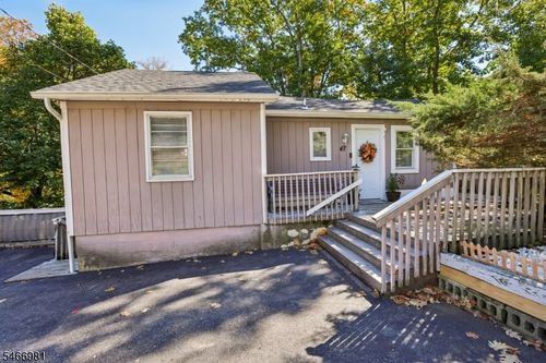 47 Jefferson Trl, Hopatcong, NJ, 07843-1266 | Card Image