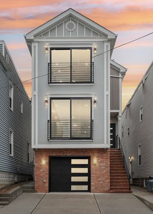 1-27 E 16th St, Bayonne, NJ, 07002-4402 | Card Image