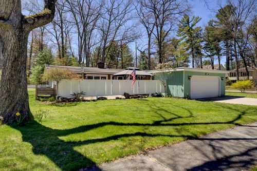1902 Iroquois St, Traverse City, MI, 49686-3034 | Card Image