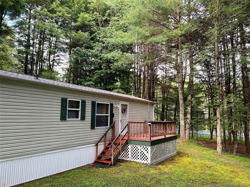 4 Schwabie Tpke, Kerhonkson, NY, 12446-1529 | Card Image