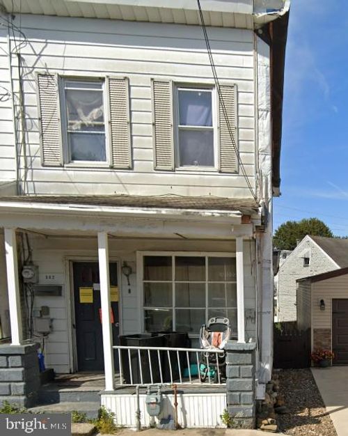302 N Vine St, MOUNT CARMEL, PA, 17851-1326 | Card Image