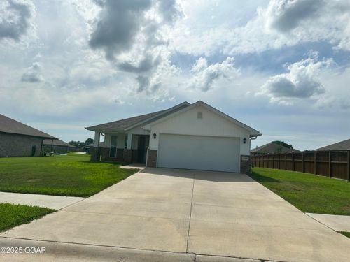 2000 Eagle Dr, Neosho, MO, 64850-6661 | Card Image