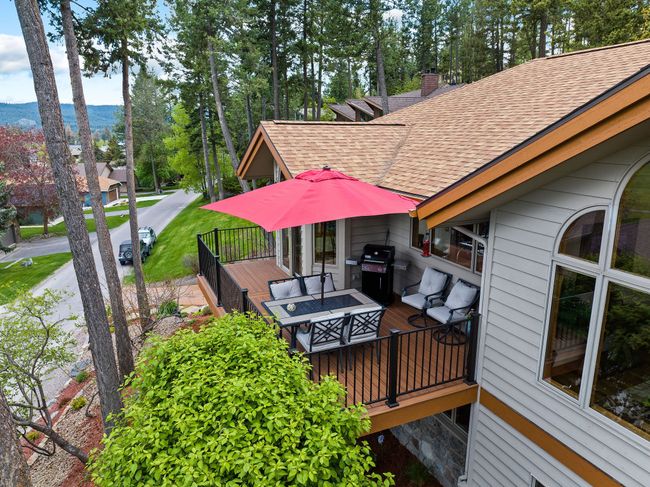Private deck accessed by Breakfast Nook | Image 27