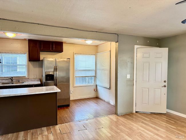1020 Temple Ave, House other with 2 bedrooms, 1 bathrooms and 2 parking in Santa Rosa CA | Image 5