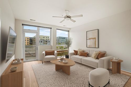 1902 N Commerce St, Milwaukee, WI, 53212-3489 | Card Image