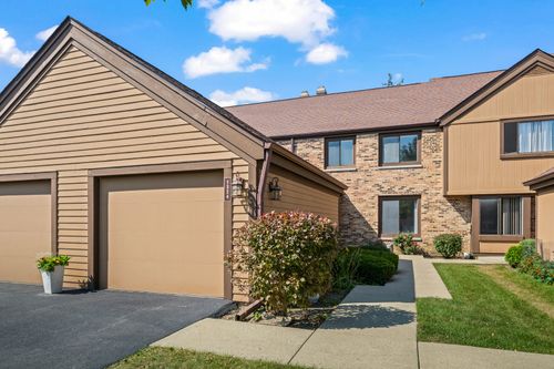 1324 Fairfax Ln, Buffalo Grove, IL, 60089-1219 | Card Image