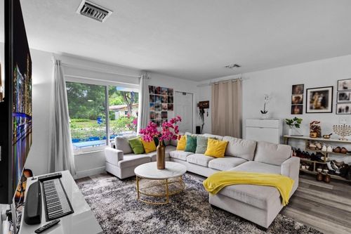 315 S 57th Avenue, Hollywood, FL, 33023 | Card Image