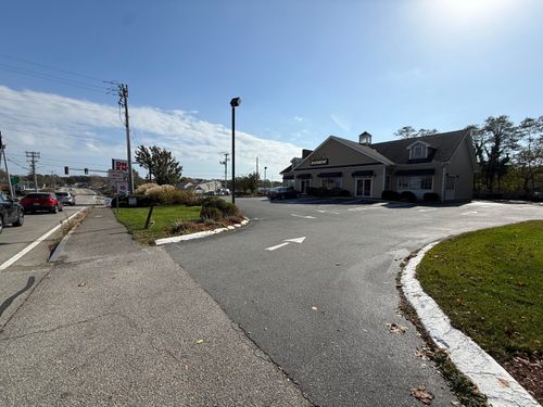 927 Main St, West Dennis, MA, 02670-2823 | Card Image