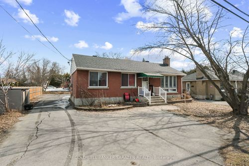 911 Blair Rd, Gloucester, ON, K1J7M8 | Card Image