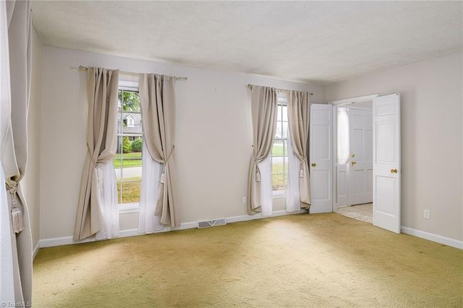 2021 Sunnybrook Dr, House other with 5 bedrooms, 3 bathrooms and null parking in Burlington NC | Image 15