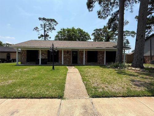 3305 Tompkins Dr, Baytown, TX, 77521-2738 | Card Image