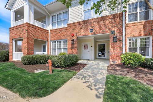 623 Waterford Lake Dr, Cary, NC, 27519-9405 | Card Image