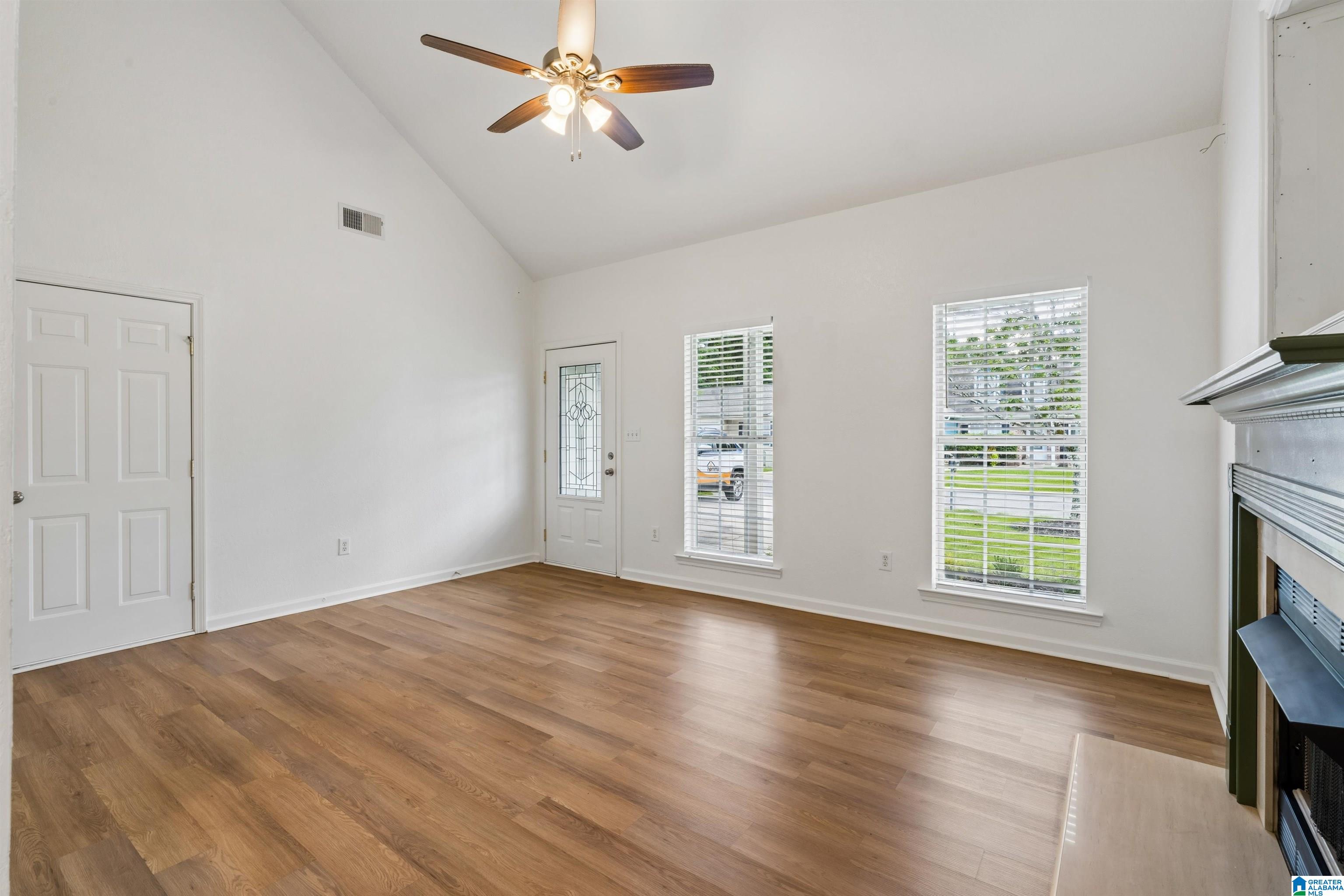 Residential in CALERA 4