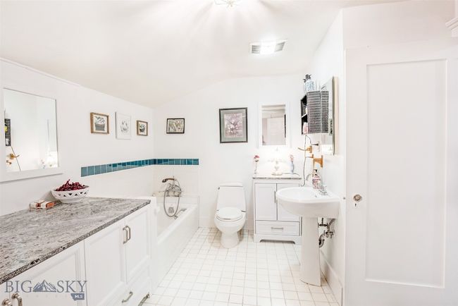 full bath | Image 16