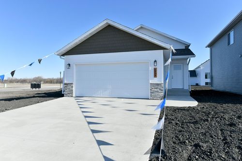 6809 Deer Creek Loop, Horace, ND, 58047 | Card Image
