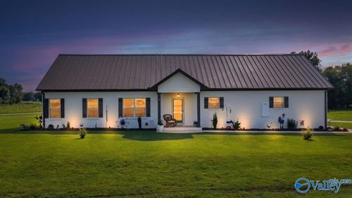 546 Maddox Rd, Hartselle, AL, 35640-7551 | Card Image
