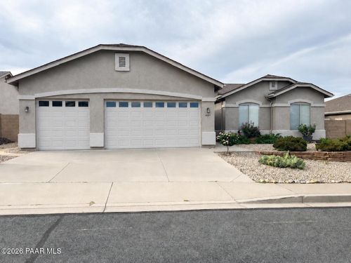 6577 E Stratford Dr, Prescott Valley, AZ, 86314-3827 | Card Image